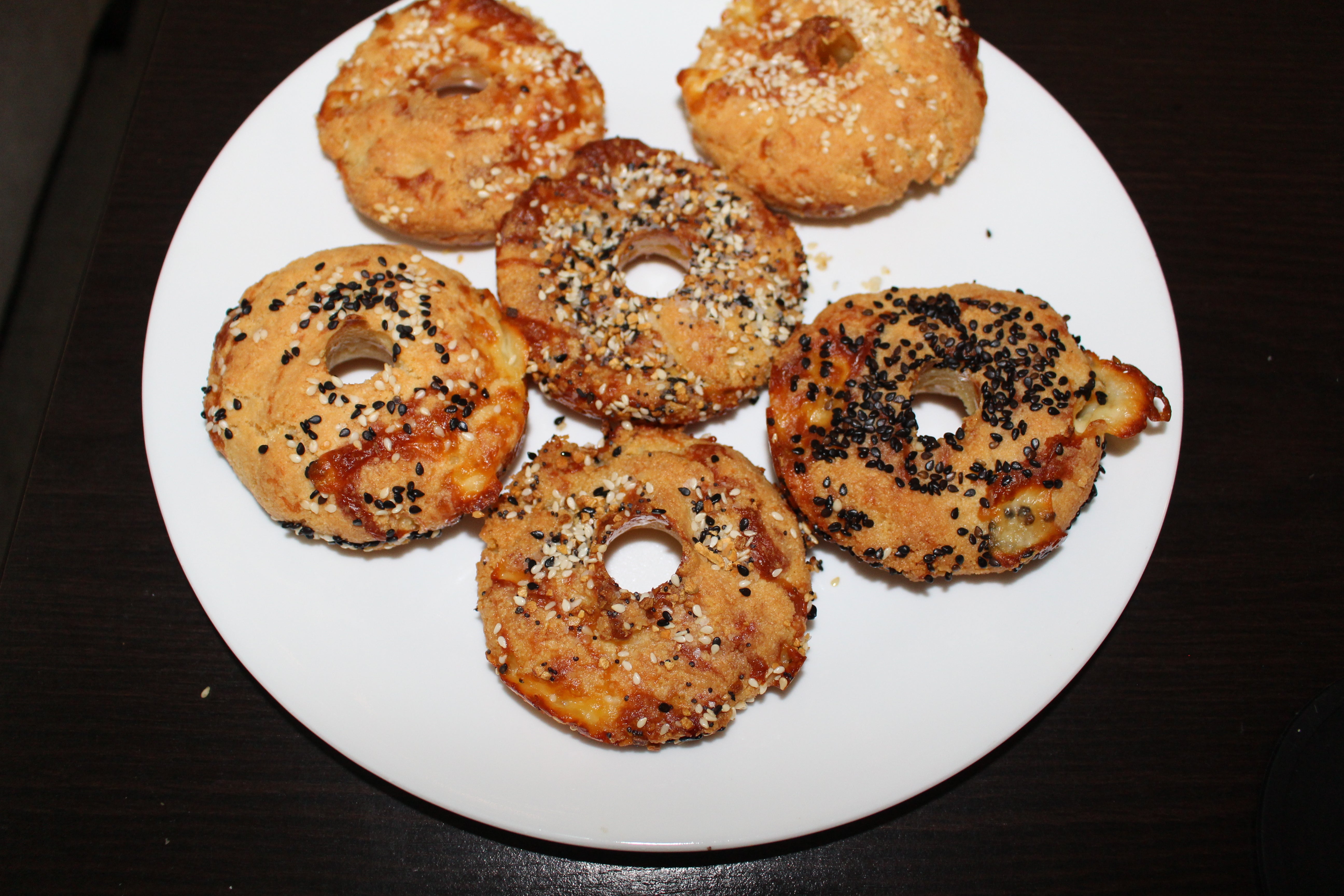 Cheesy Keto Bagels